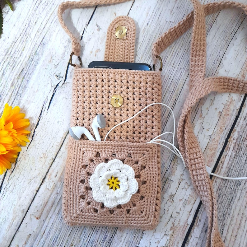 Häkelanleitung für eine Handytasche – Kleine Umhängetasche mit Blume – PDF (Leicht/Mittel) – Schritt-für-Schritt-Anleitung Bild 4