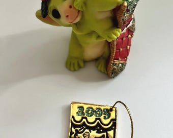 Hanging The Stocking Pocket Dragon - Boxed with medal - Limited Edition in 2005 - Whimsical World Of Pocket Dragons Real Musgrave Hand Made
