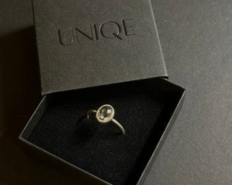 delicate ring with set prasiolite - 925 silver