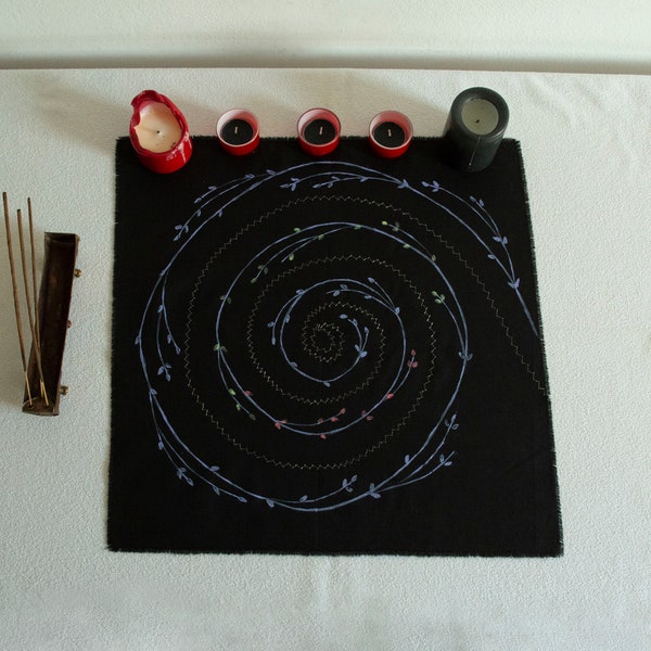 Tela de Tarot de Altar, Tela de adivinación, Espiral, tela bordada pintada a mano, Tela ceremonial, Ritual, Herramienta de altar, Hechizo mágico, Regalo de bruja