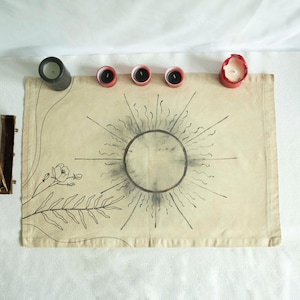 Tessuto per tarocchi dell'altare, OOAK, tessuto per divinazione, tessuto cerimoniale, rituale, decorazione per altare domestico, incantesimo magico, regalo di stregoneria, stantio vintage