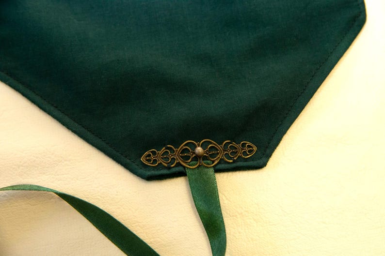 Tarot card wrap, Green Tarot bag, Tarot card holder, Velvet Tarot desk pouch, Case, Box, Gift for Witches, Oracle, Tarot Card Protector