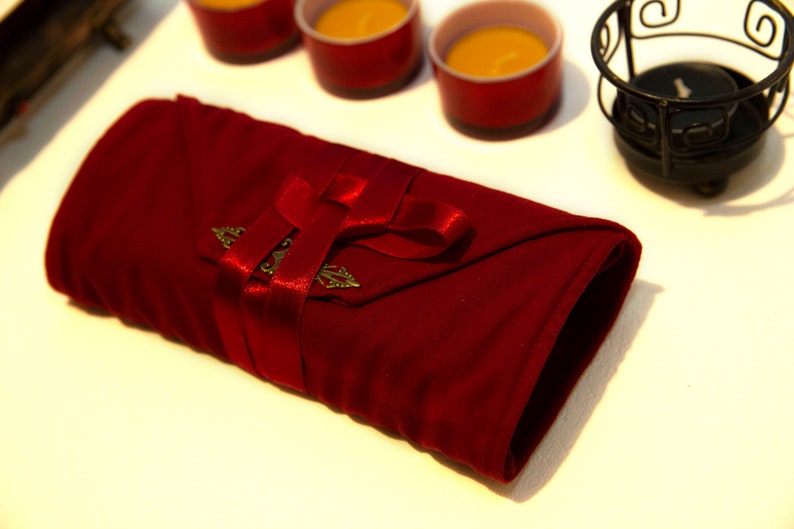 Tarot card wrap red, Tarot card bag velvet, Tarot pouch, Oracle deck case, Velvet Tarot card Holder,  Gift for Witches, Tarot Accessories