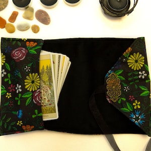 Emballage de tarot, pochette de tarot, pochette de tarot noire, étui de tarot, jeu de tarots, boîte de tarot, porte-cartes de tarot, cartes, lenormand, oracle, chiffon de lecture enveloppant