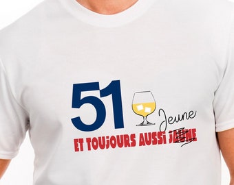 Tshirt personnalisé anniversaire, Tshirt humour, cadeau anniversaire 51 ans. Livraison GRATUITE avec MONDIAL RELAY