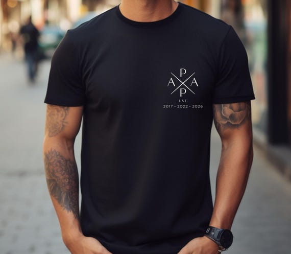 T-shirt Papa Personnalisé EST avec Dates – Cadeau Fête des Pères Original – Tee-shirt Homme Minimaliste  Années Naissance