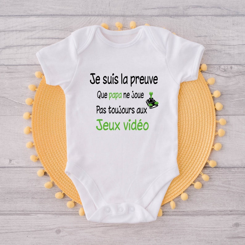 Personalized baby bodysuit, gamer dad, birth gift VERT