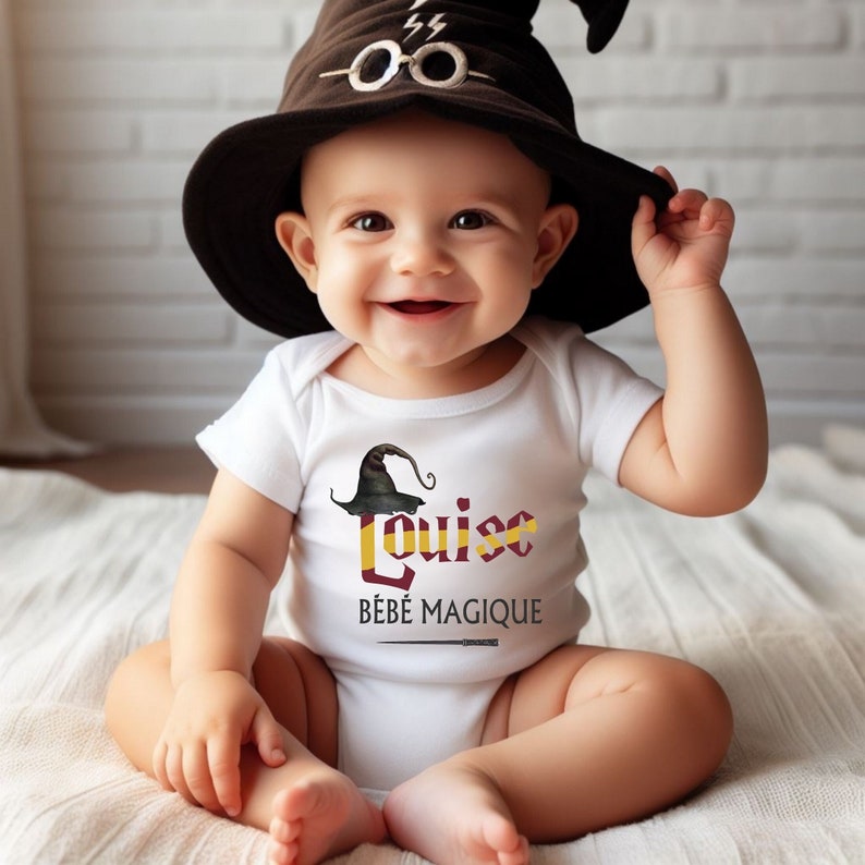 Personalized baby bodysuit with first name, magical baby, Harry Potter image 2