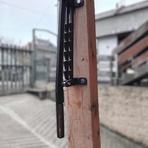 Väggmonterad tändvedsklyv, kraftig vedklyv