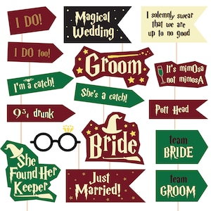 Könnte beinhalten: Ein Satz von 12 druckbaren Schildern für eine Hochzeit. Die Schilder haben ein Harry-Potter-Thema mit Texten wie "Ich tue es!" "Magische Hochzeit" "Bräutigam" und "Braut".
