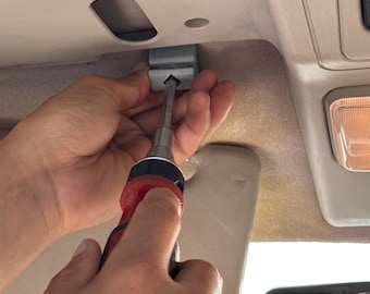 Sun Visor Clip Retainer Bracket Set – Land Rover Discovery 1 & 2 (4 Pack)