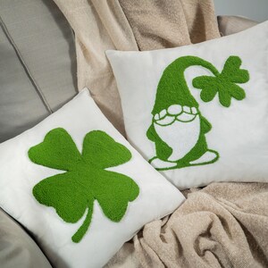 Cuscino Punch Needle Shamrock, cuscino decorativo ricamato per il giorno di San Patrizio immagine 2