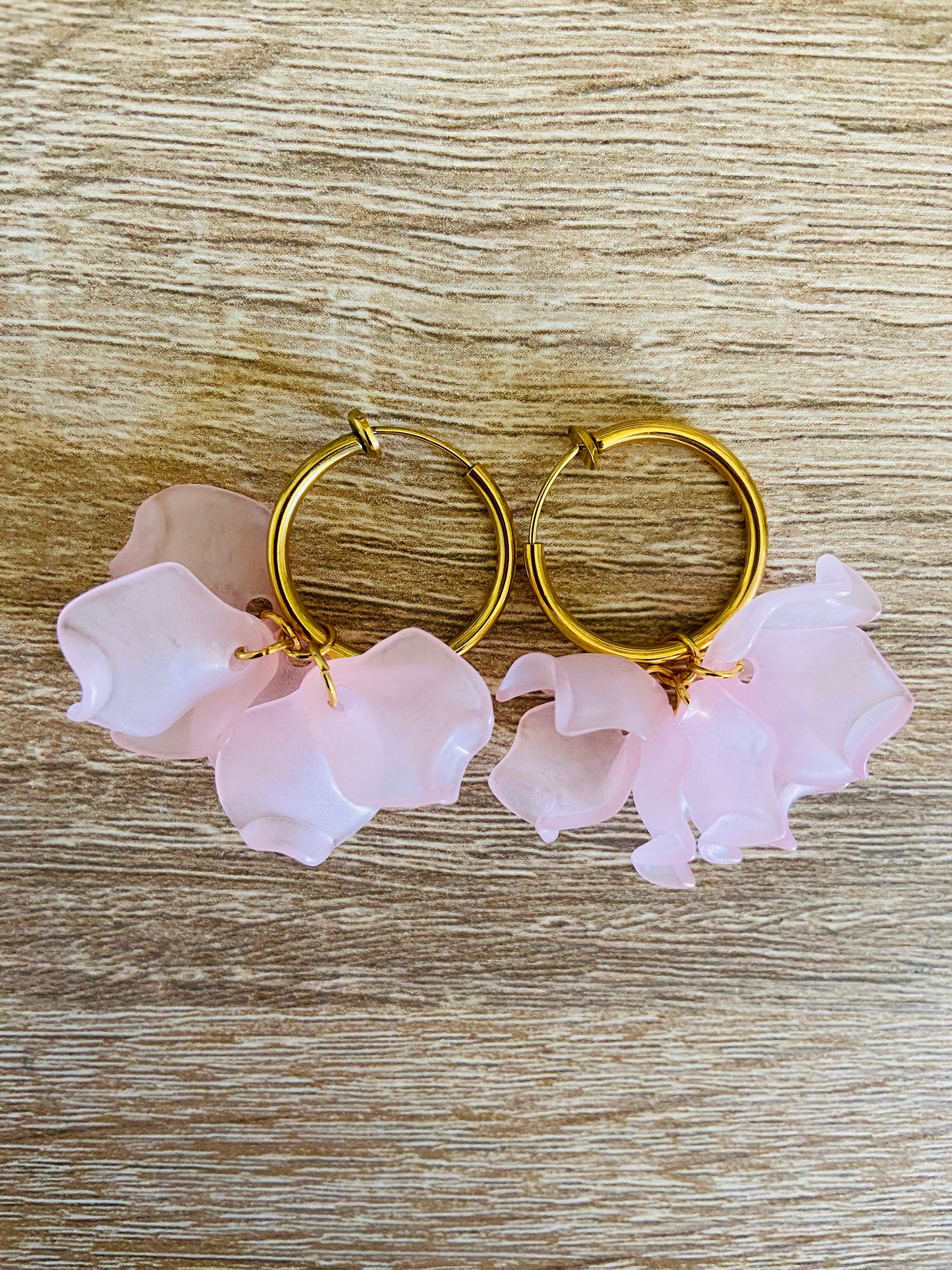 CAMILLE Clip-on Hoop Earrings for Non-pierced Ears in Stainless Steel  Decorated With Sézane-inspired Flower Petals - Etsy