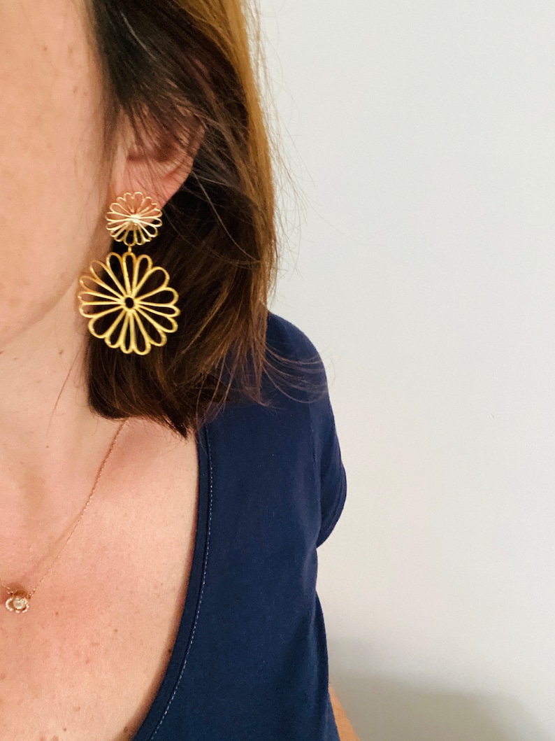 EMILIE dangling earrings with Sézane-inspired openwork stud earrings and flower pendant, handcrafted image 9