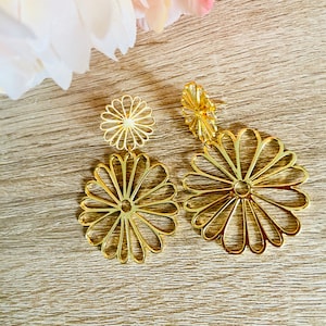 EMILIE dangling earrings with Sézane-inspired openwork stud earrings and flower pendant, handcrafted image 5