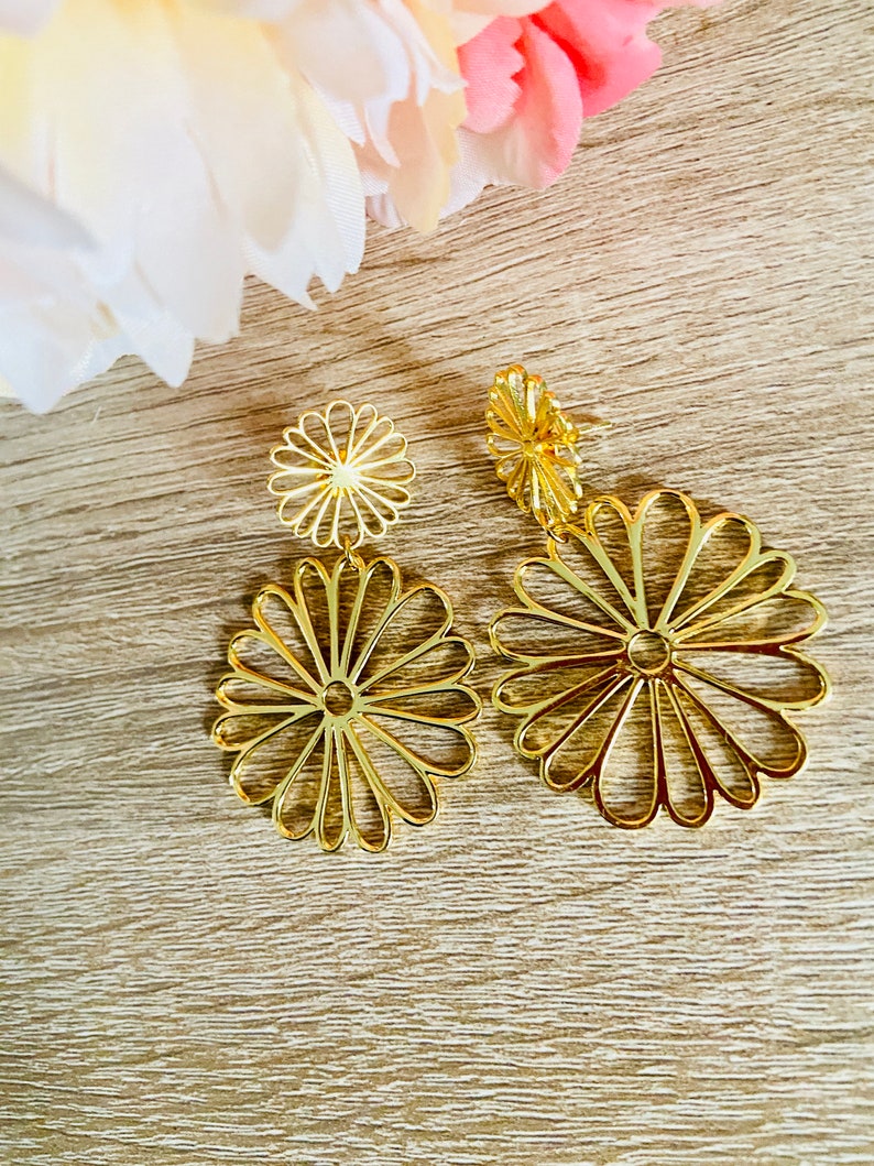 EMILIE dangling earrings with Sézane-inspired openwork stud earrings and flower pendant, handcrafted image 5