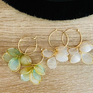 CELESTE earrings – fancy hoop earrings with light petals inspired by Sézane