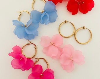 Mini CAMILLE hoop earrings 20 mm in gold stainless steel decorated with Sézane-inspired flower petals, many hand-made colors