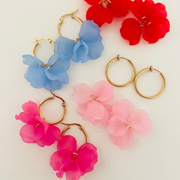 Mini CAMILLE hoop earrings 20 mm in gold stainless steel decorated with Sézane-inspired flower petals, many hand-made colors