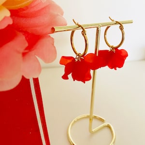 CAMILLE 20 mm hoop earrings - Elegant petal earrings hand-assembled, inspired by Sézane