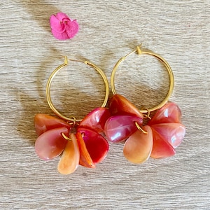 FANNY hoop earrings with smooth flower petals in marbled effect acrylic, Sezane-inspired, handcrafted Orange sanguine