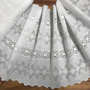Broderie Anglaise cotton eyelet lace trim, 32 cm Wide.