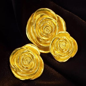 Gold Camelia Metal Alloy Buttons In 3 Sizes. image 1