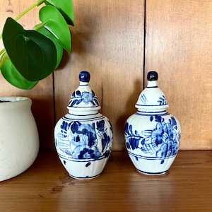 Vintage Delft Holland Ceramic Mini Ginger Jars: Handpainted Floral Decor