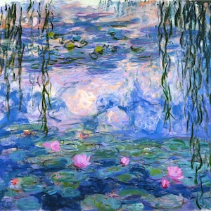 Pode incluir: Pintura impressionista de um jardim aquático com nenúfares rosa flutuando em um lago azul. Folhas de nenúfar verdes e galhos de salgueiro chorão emolduram a cena. O céu é uma mistura de azul e lavanda.