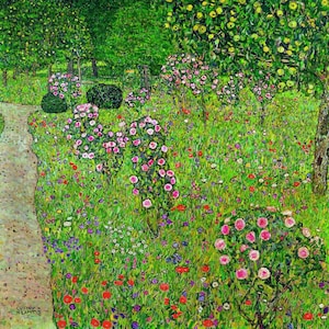 Puede incluir: Una pintura vibrante de una escena de jardín. La exuberante hierba verde y los árboles están salpicados de flores coloridas, incluidas rosas rosadas. Un camino de piedra conduce a través del jardín, y la obra de arte tiene un estilo puntillista.