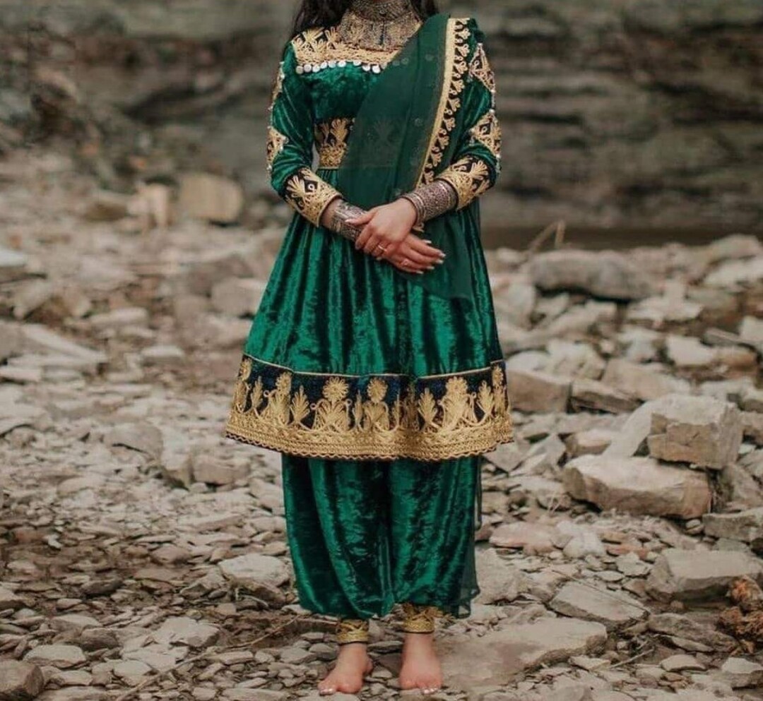 Abito Tradizionale Afgano Ricamato Charma Per Donna - Velluto Nero Taglia Personalizzabile