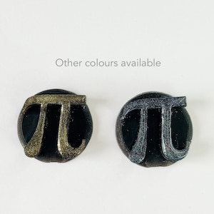 Pi Symbol Pin Abzeichen | Griechischer Buchstabe | Informatik | Mathe | Geschenk