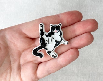 Hand-Painted Cat Brooch – 3D Printed, Glossy Finish Pin Badge