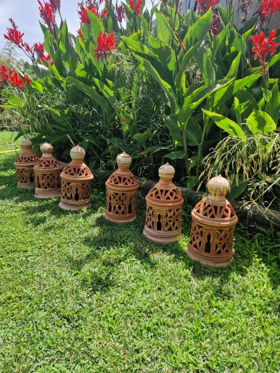 Cerámica artesanal de Andalucía, Linterna de jardín o terraza, tamaño pequeño, diseño estilo árabe original de cerámica DERIMAR.