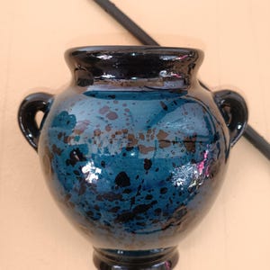 Stor hängande kruka i keramik (24 cm hög x 24 cm bred) BLUE DRAGON-kollektionen.