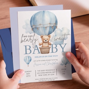 Modello modificabile dell'invito di compleanno dell'orsacchiotto del palloncino blu dell'orsacchiotto dell'acquerello modificabile Invito della doccia per bambini Possiamo aspettare con pazienza Invita il modello dell'invito di compleanno dell'orsacchiotto