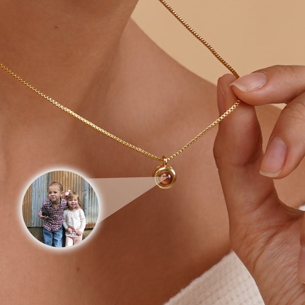 Minimalist Projection Necklace, Custom Picture Necklace with Box Chain, Memorial Pet Necklace, Personalised BFF Gift for Her, Birthday Gift