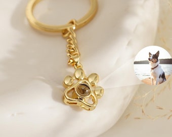 Pet Portrait Projection Keychain, Pet Memorial Photo Keychain, Cat Photo Jewellery, Engraved Dog Portrait for Dog Mum, Keychain for Lost Pet