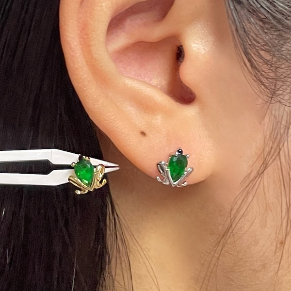 Silver Frog Earrings -Green Zircon Frog Stud -Gold or Silver -Delicate Earrings -Funny Frog Earrings -Cute Earrings -Frog Jewelry -Tiny Stud