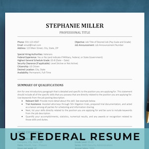 Op de afbeelding: Een zwart-witte cv-sjabloon met de tekst "US FEDERAL RESUME" in grote, vetgedrukte letters. De sjabloon bevat secties voor contactgegevens, werkervaring en kwalificaties.