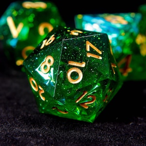 Green Genie DND Dice Set, Green Star Sharp Edge D&D Dice Full Set, Dungeons and Dragons Polyhedral RPG D6, D20 Dice