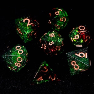 Green Red DND Dice Set, Green Star Sharp Edge D&D Dice Full Set, Dungeons and Dragons Polyhedral RPG D6, D20 Dice Gift
