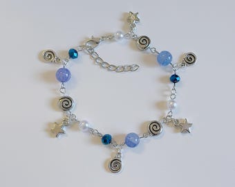 Braccialetto con ciondolo di perle blu fatto a mano - gioielli fairycore cottagecore