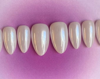 Chrome White Gel Press-on Nails