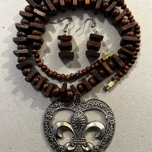 Fleur De Lis Boho-kralenketting met oorbellen
