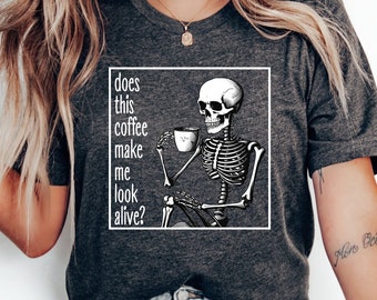 ¿Este café me hace parecer vivo PNG Camisa de café Amante del café PNG Diseño de café
