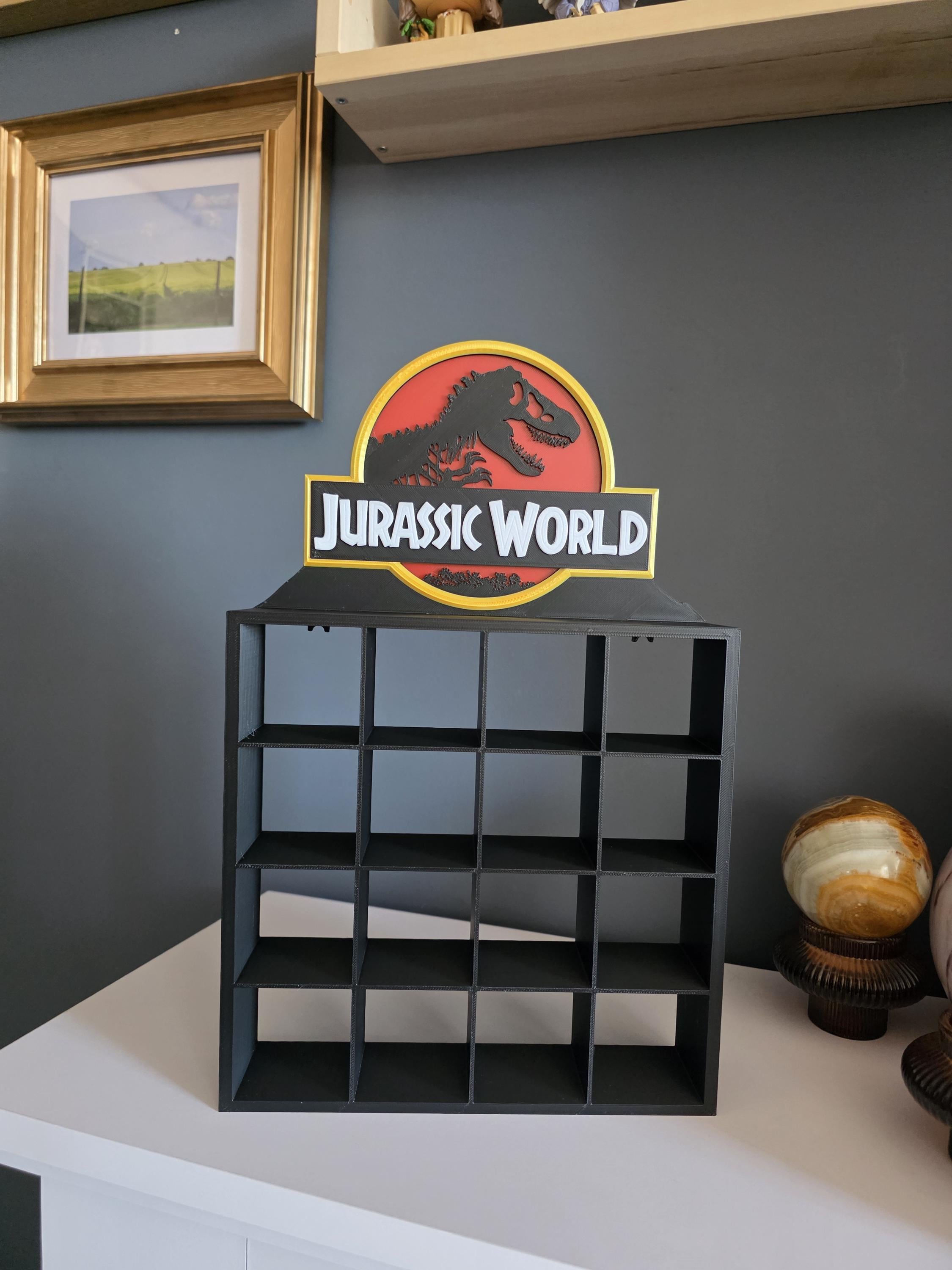 Jurassic World Dinosaur Figure Display Shelf Natoons Kinder Surprise 16 ...