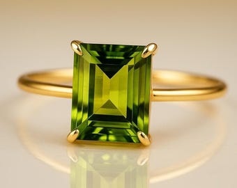 Dainty Peridot 14K Gold Ring - Vintage Style Engagement