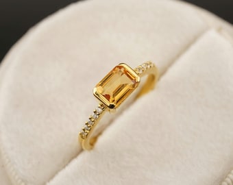 14K Gold Citrine Baguette Ring: Vintage Art Deco Engagement Band