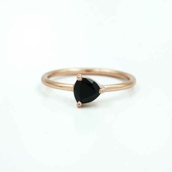 Dainty Black Onyx Ring-Trilliant cut Onyx Ring-Silver Ring-Art Deco Ring-14K Solid Gold Ring-Black diamond Ring-Ring for Her-Minimalist ring